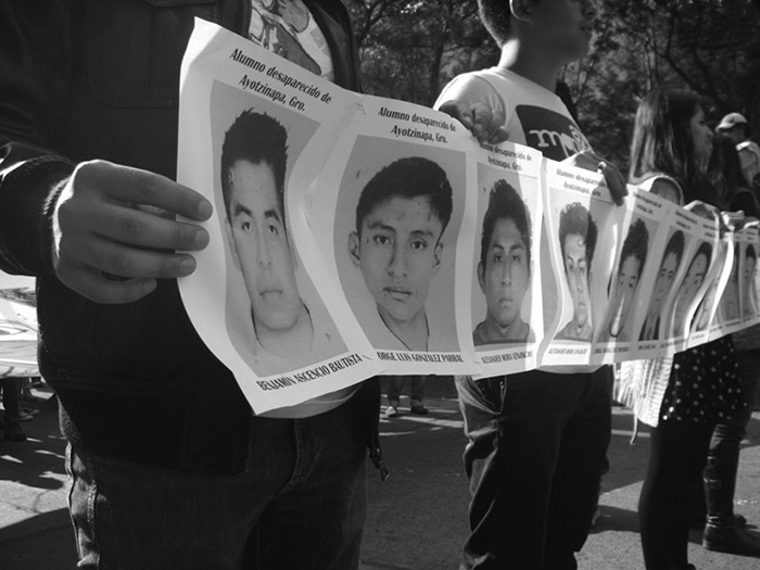 ayotzinapa-resiste