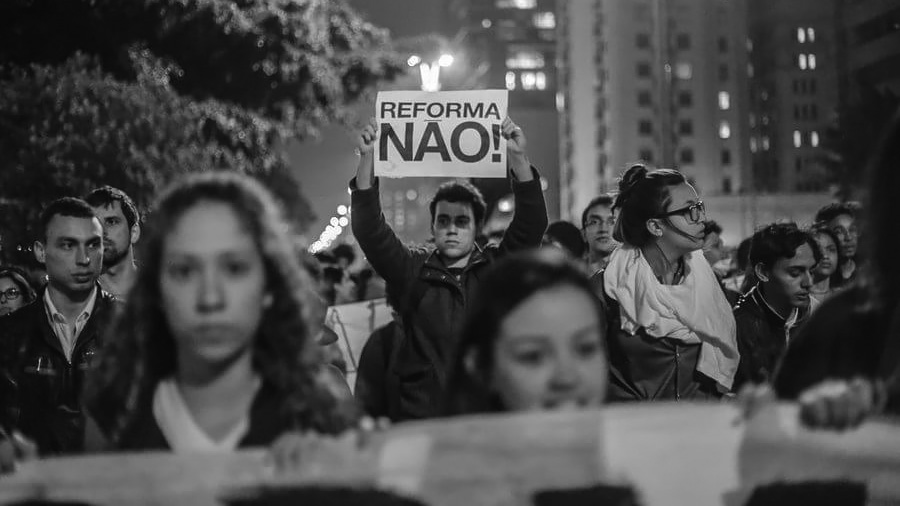 Rebelión estudiantil en Brasil: 420 escuelas ocupadas contra recortes presupuestarios