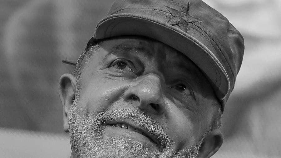 Condenaron a Lula a 9 años de cárcel por corrupción