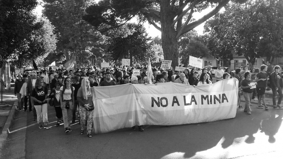 Represión en la cumbre minera de Aranguren
