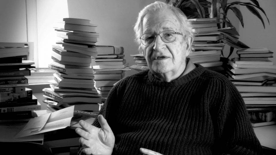Noam Chomsky «Tenemos que repensar lo que significa el poder»