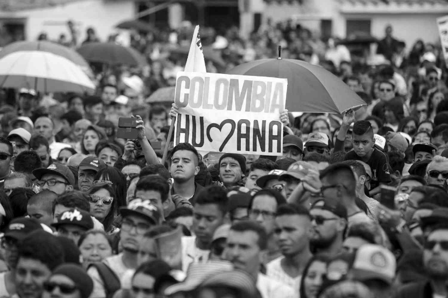 Colombia-elecciones-cierre-de-campaña-Petro-la-tinta