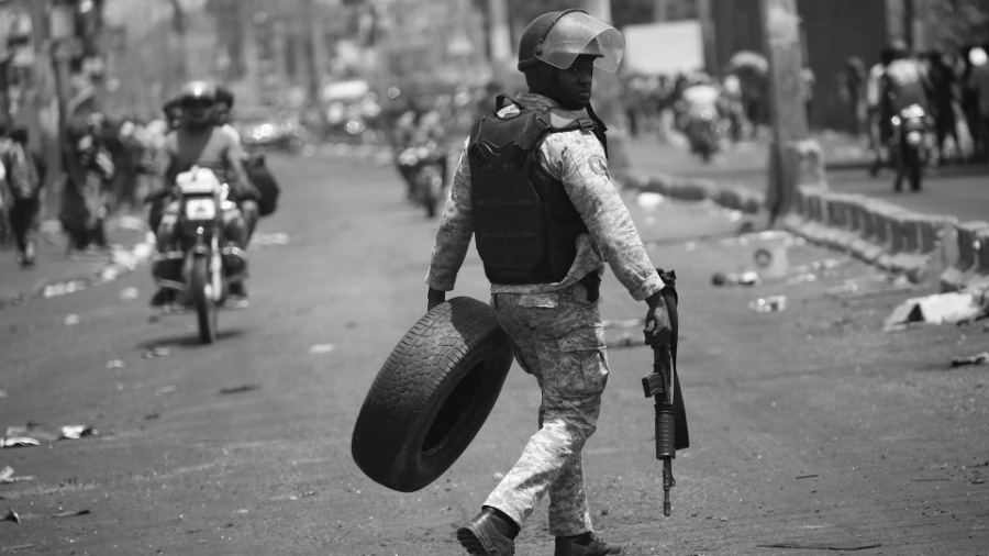 Haiti-protestas-policia-la-tinta