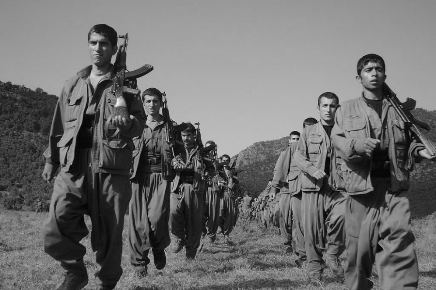 Kurdistan PKK guerrilleros la-tinta