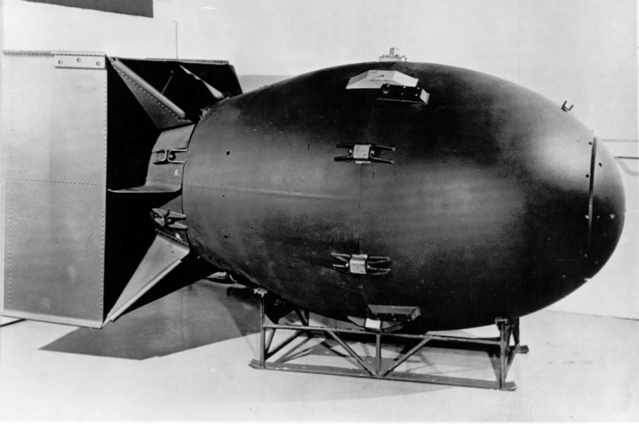 Nagasaki-bomba-atomica-Fat-Man-la-tinta