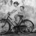 La revolución en bicicleta, retrato de una figura quijotesca