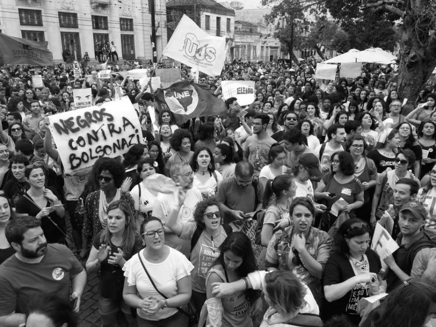 Brasil Bolsonaro marcha de mujeres la-tinta