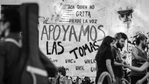 Docentes universitarios juntan firmas contra la criminalización de la protesta