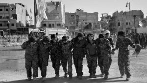 Kurdistan mujeres liberan Raqqa la-tinta