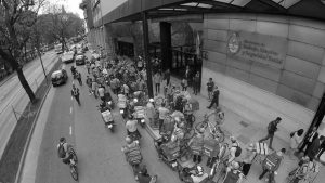 Revés para la precarización: Prohíben a Rappi, Glovo y Pedidos Ya en Buenos Aires