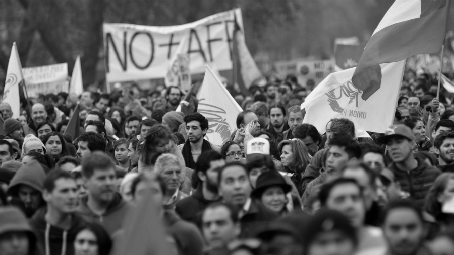 Chile protesta contra AFP la-tinta