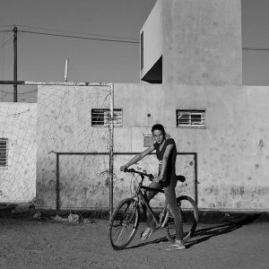 M.A.F.I.A-bicicleta-barrio-cancha-mujer-piba
