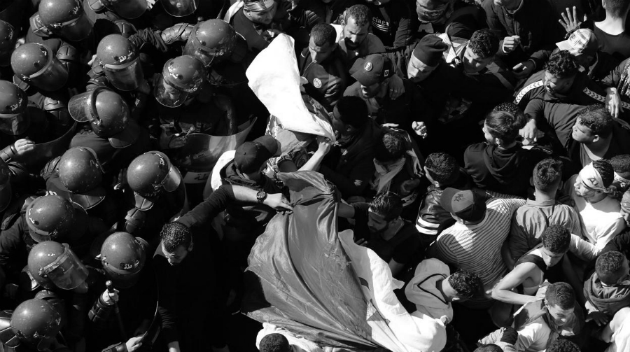 Argelia manifestantes policias la-tinta