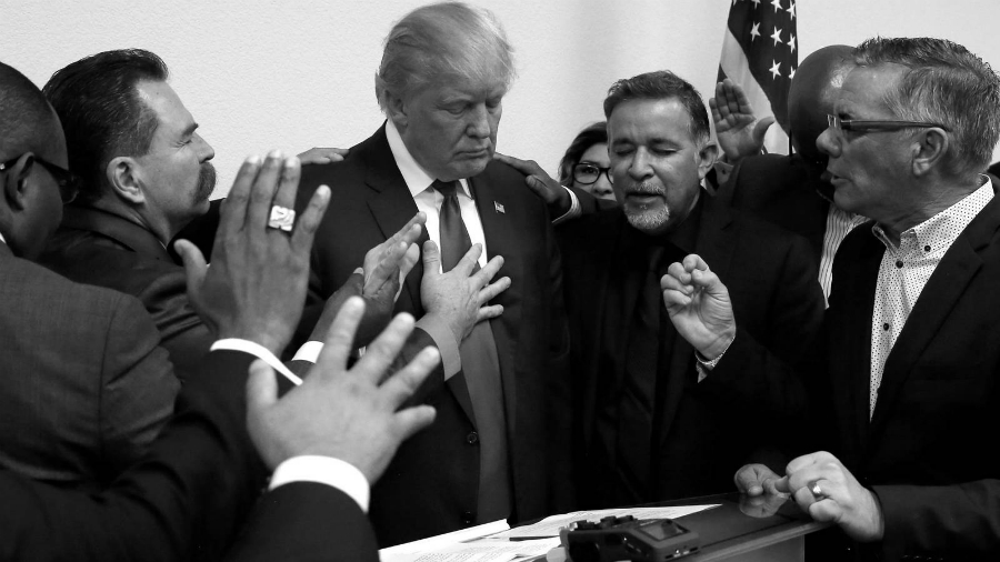 Estados Unidos lideres evangelistac on Trump la-tinta