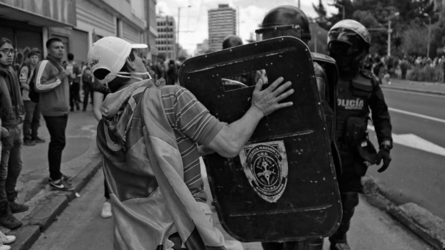 Ecuador represion policial la-tinta