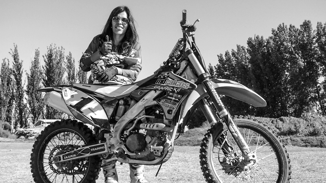 Dalila Hidalgo: una mujer en motocross por la Argentina