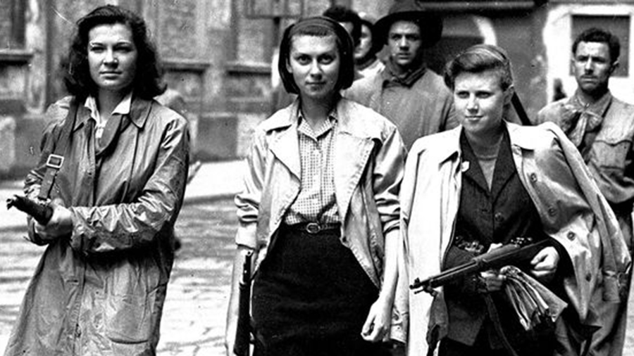 partisanos mujeres italia