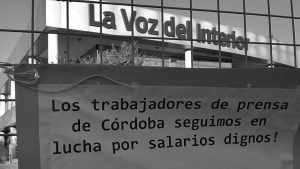Paro y movilización por despidos encubiertos en La Voz y Vía Córdoba