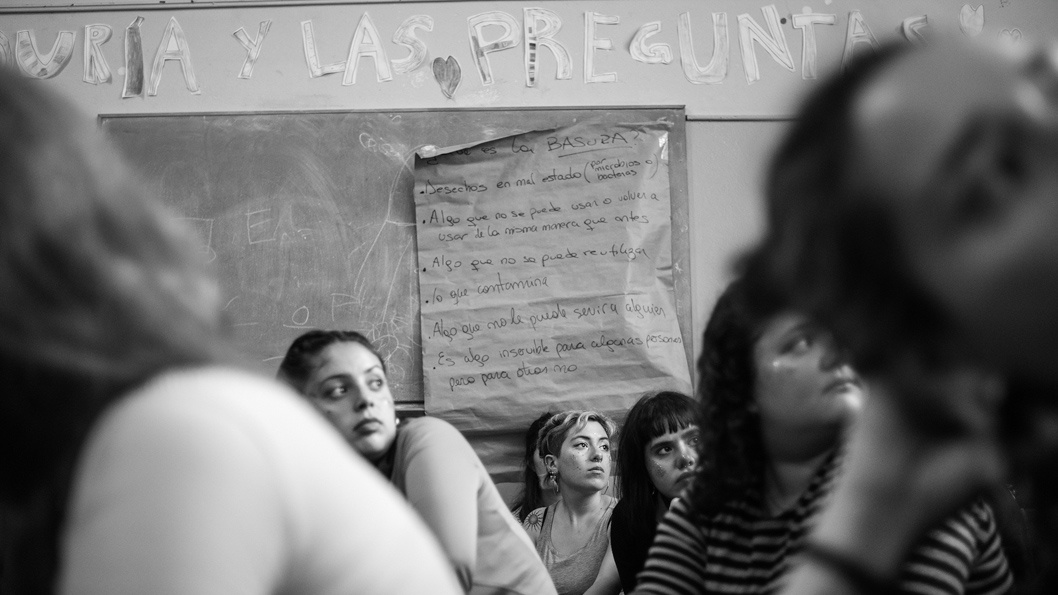 Feminismo-mujeres-ENM-La-Plata-colectivo-Manifiesto