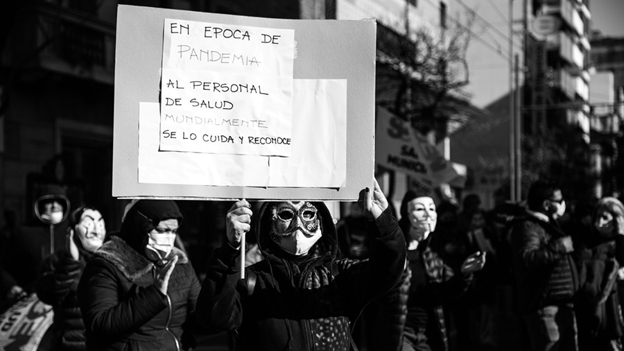 Residentes de Córdoba reclaman el pago del bono prometido al personal de salud