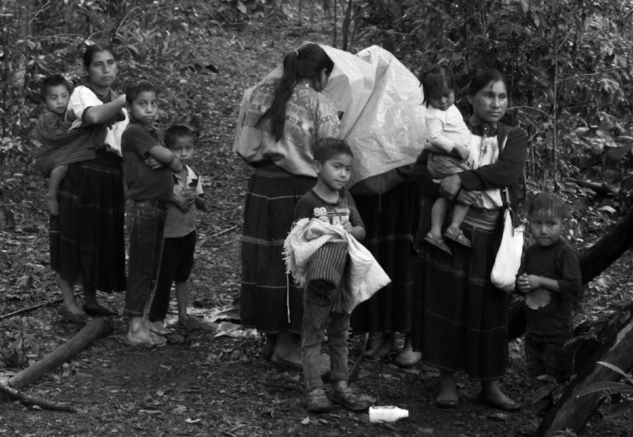 Mexico Magdalena niños y mujeres desplazadas la-tinta