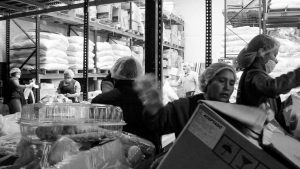 Bancos de alimentos: o cómo logra la industria vender sobras a los pobres