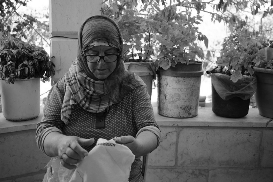 Palestina mujer de Dayr Al Sudan la-tinta