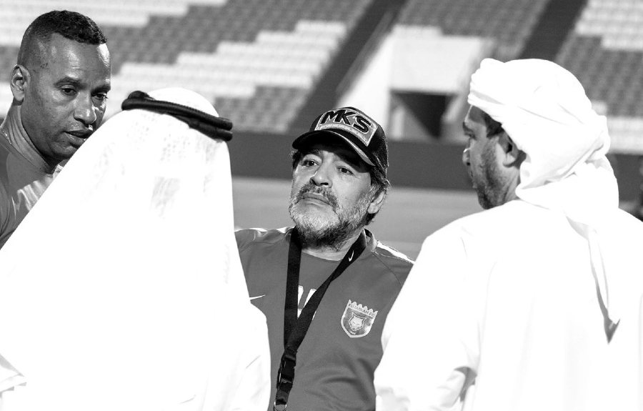 Emiratos Arabes Unidos Maradona la-tinta