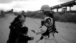 Guatemala mujeres migrantes policia la-tinta