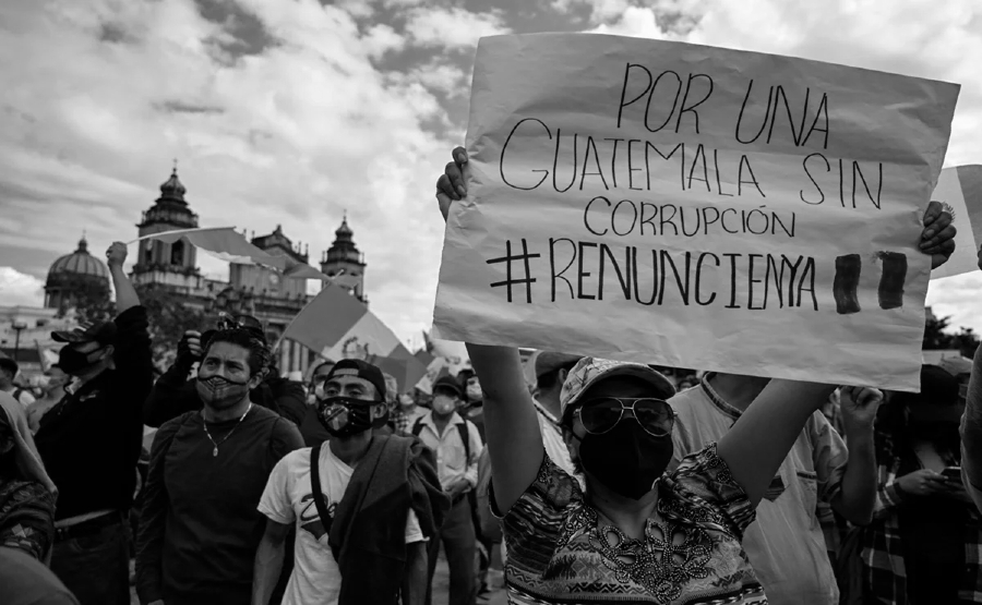 Guatemala protestas contra la corrupcion la-tinta (1)