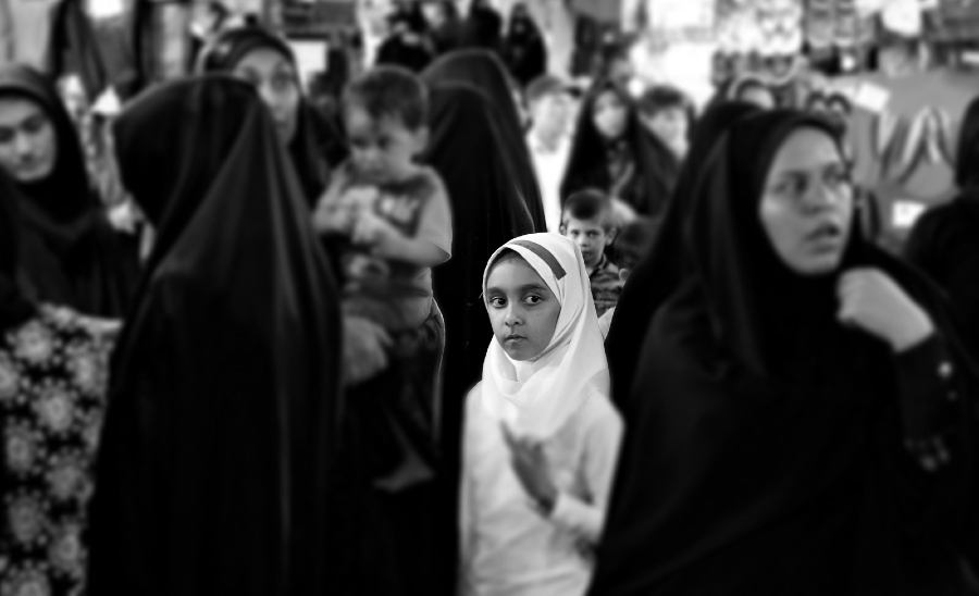 Iran mujeres y niñas la-tinta
