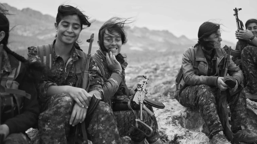 Kurdistan guerrilleras montañas la-tinta