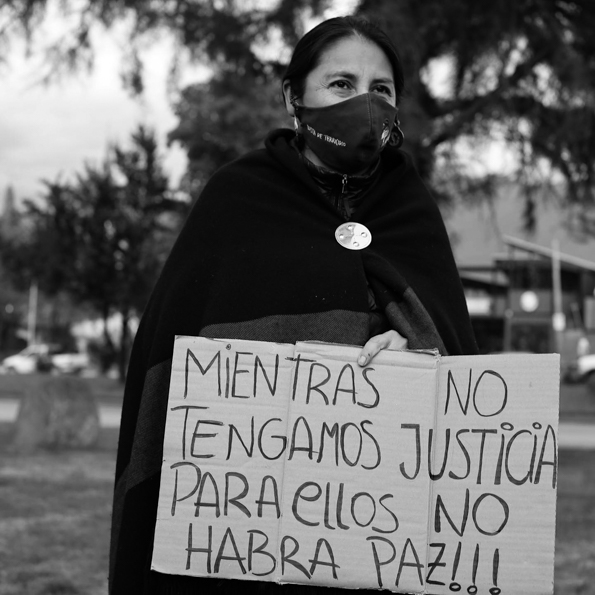 movimiento-mujeres-indígenas-buen-vivir-caminata-terricidio-Bariloche-2