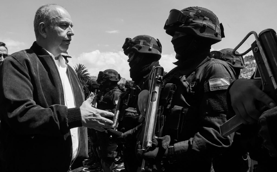Bolivia Arturo Murillo fuerzas armadas la-tinta