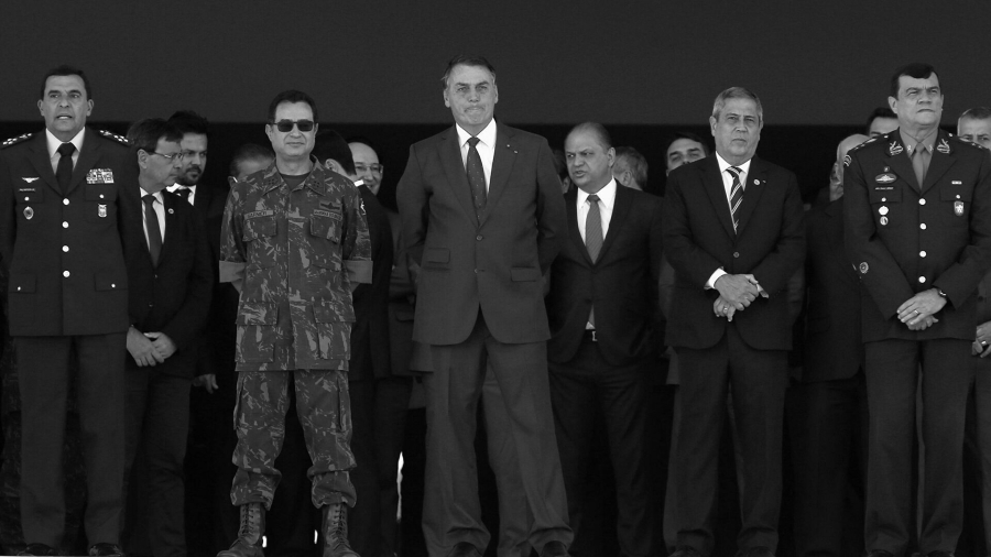 Bolsonaro y la casta de mariscales