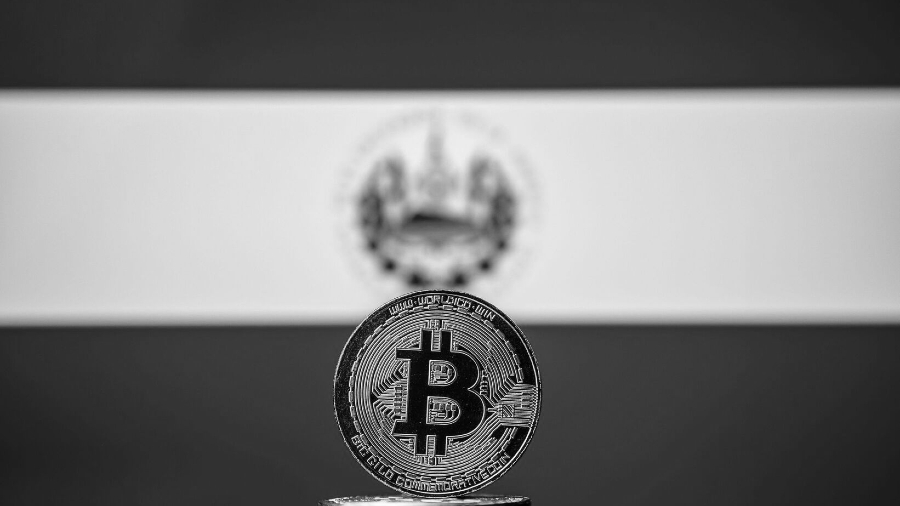 El Salvador bitcoin la-tinta