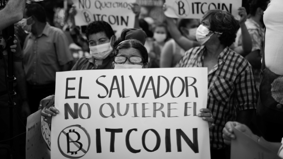 El Salvador bitcoin rechazo la-tinta