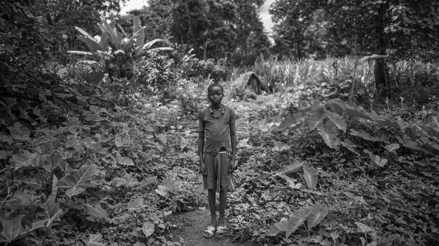 Etiopia chabu niño bosque la-tinta