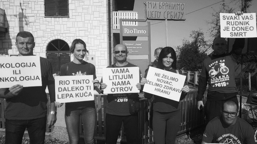 Serbia Rio Tinto protestas la-tinta