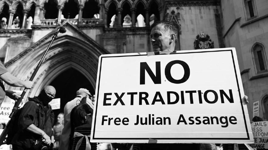 Julian Assange no extradicion la-tinta