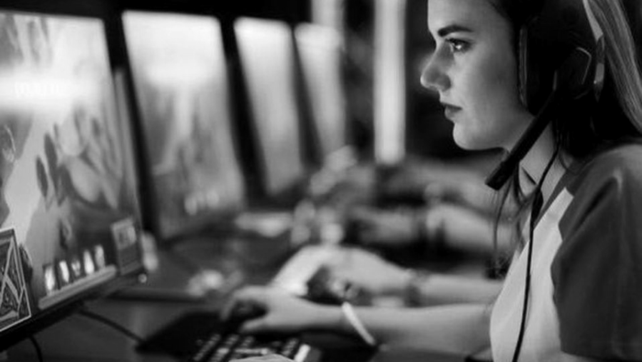 Mujeres y videojuegos: un reflejo de la sociedad
