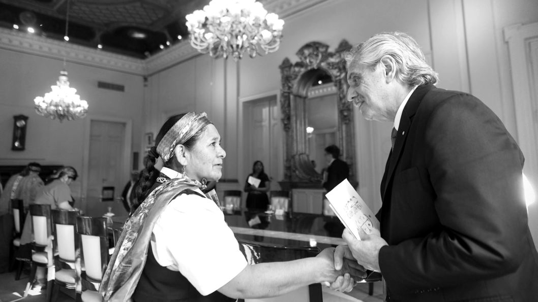 Autoridades mapuche-tehuelche se reunieron con el presidente y consiguieron mesa de diálogo