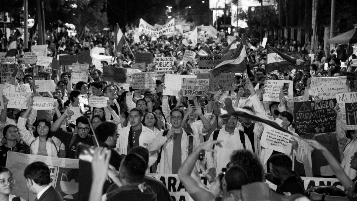 Masivas manifestaciones estudiantiles en Paraguay para defender la gratuidad de la educación superior