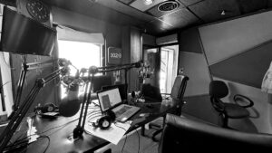 FM102.3-SRT