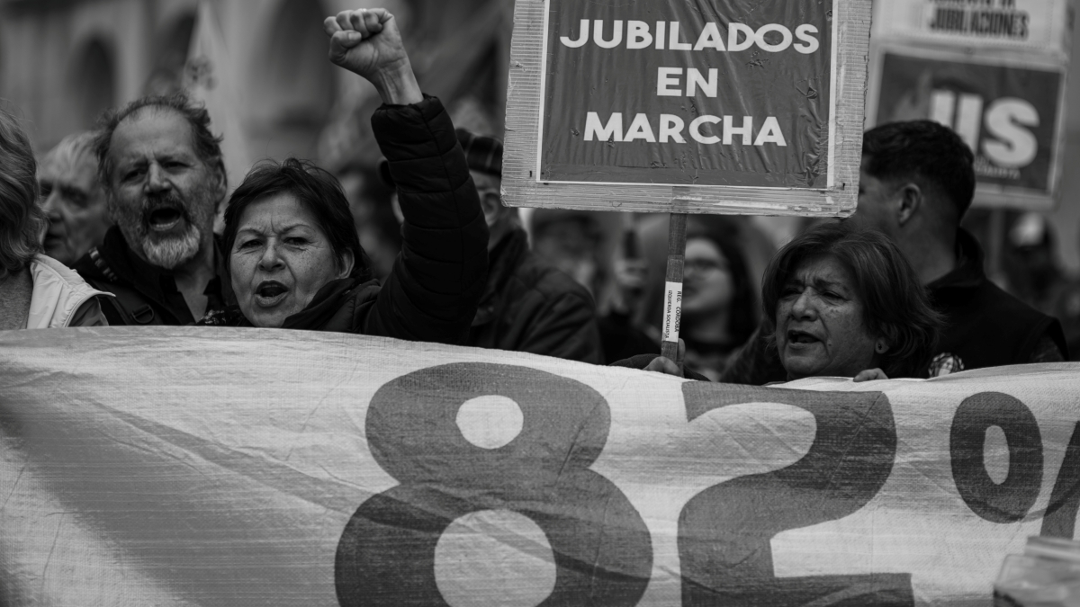 Ronda de los miércoles: «Nos hemos jubilado del trabajo, pero no de la dignidad»