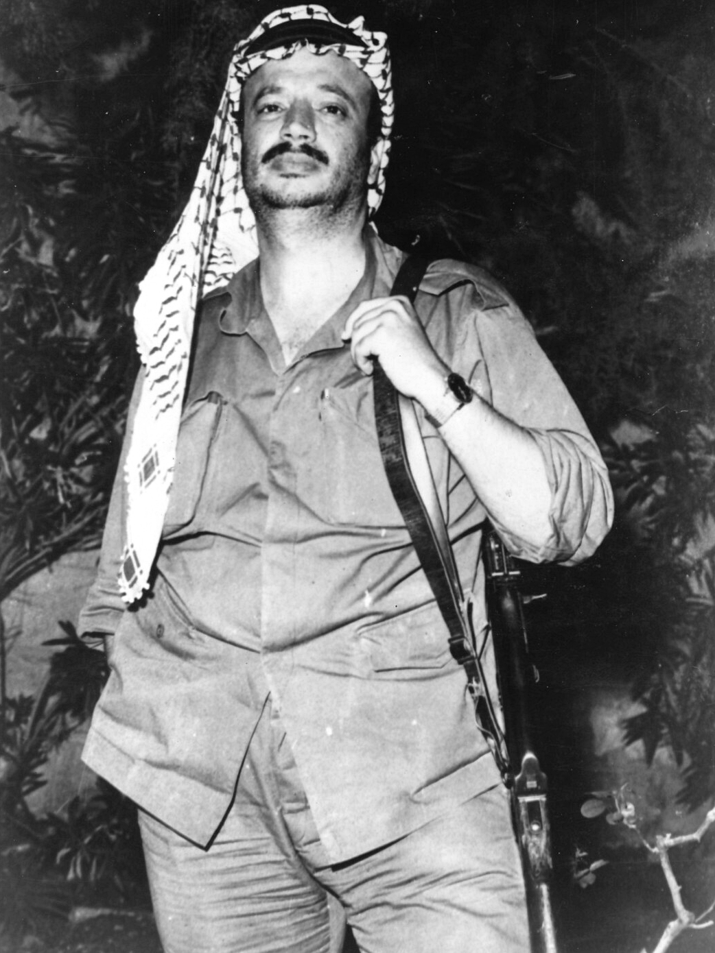 yasser-arafat-olp-palestina-1969